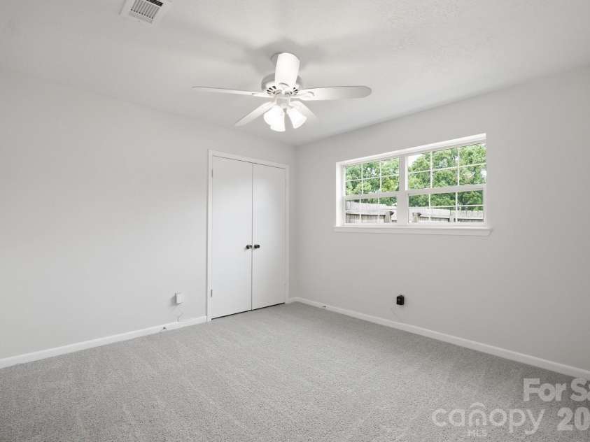 12432 Bending Branch Road, Charlotte, NC 28227.  MLS# CAR4421244, YatesRealty ID 48722. 