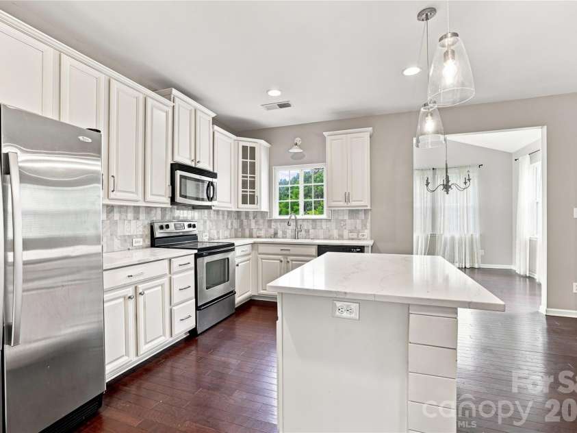 14902 Brotherly Lane, Charlotte, NC 28278.  MLS# CAR4420659, YatesRealty ID 48723. 