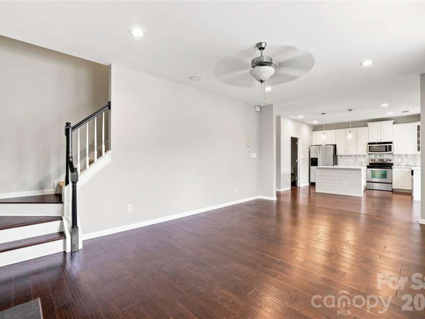 14902 Brotherly Lane, Charlotte, NC 28278.  MLS# CAR4420659, YatesRealty ID 48723. 