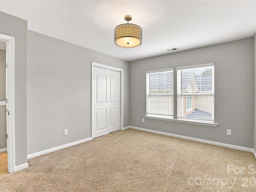 14902 Brotherly Lane, Charlotte, NC 28278.  MLS# CAR4420659, YatesRealty ID 48723. 