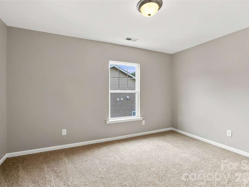 14902 Brotherly Lane, Charlotte, NC 28278.  MLS# CAR4420659, YatesRealty ID 48723. 
