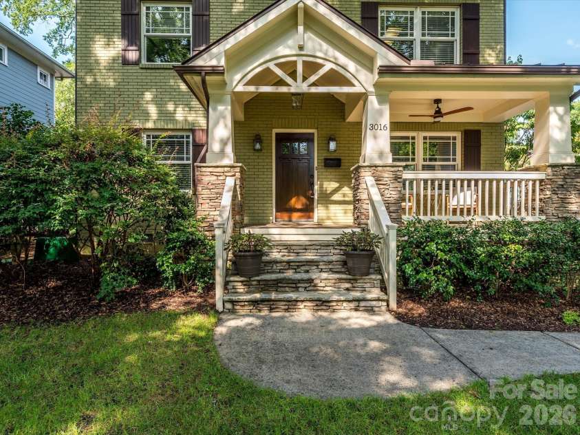 3016 Somerset Drive, Charlotte, NC 28209.  MLS# CAR4419759, YatesRealty ID 48724. 