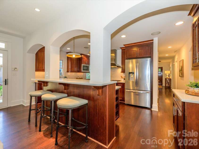 3016 Somerset Drive, Charlotte, NC 28209.  MLS# CAR4419759, YatesRealty ID 48724. 