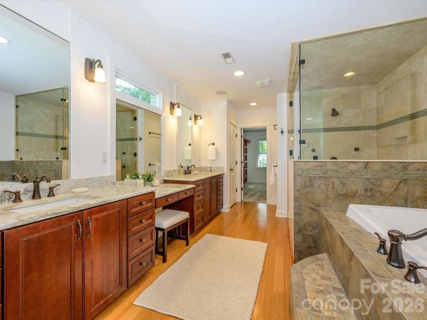 3016 Somerset Drive, Charlotte, NC 28209.  MLS# CAR4419759, YatesRealty ID 48724. 