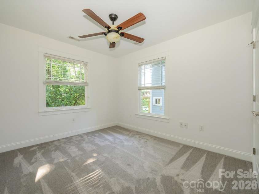 3016 Somerset Drive, Charlotte, NC 28209.  MLS# CAR4419759, YatesRealty ID 48724. 