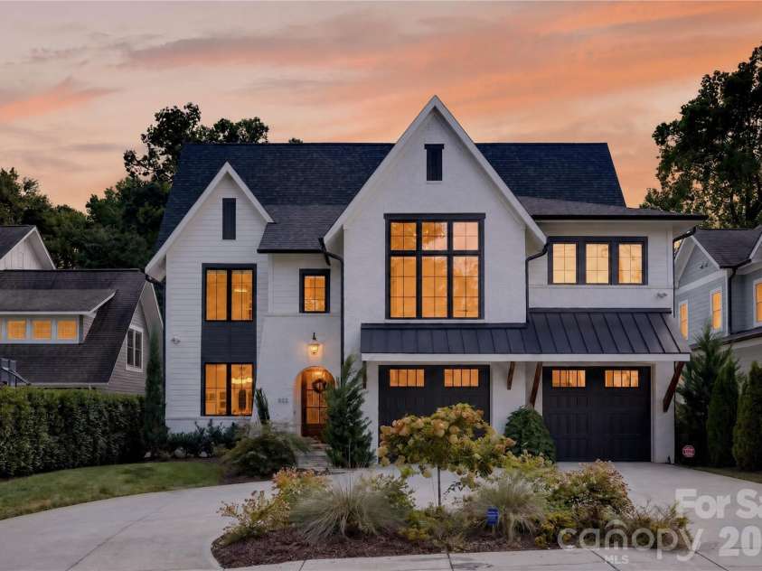 632 Ideal Way, Charlotte, NC 28203.  MLS# CAR4421596, YatesRealty ID 48725. 