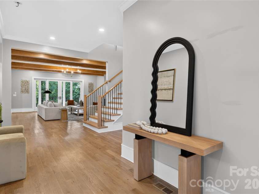 632 Ideal Way, Charlotte, NC 28203.  MLS# CAR4421596, YatesRealty ID 48725. 