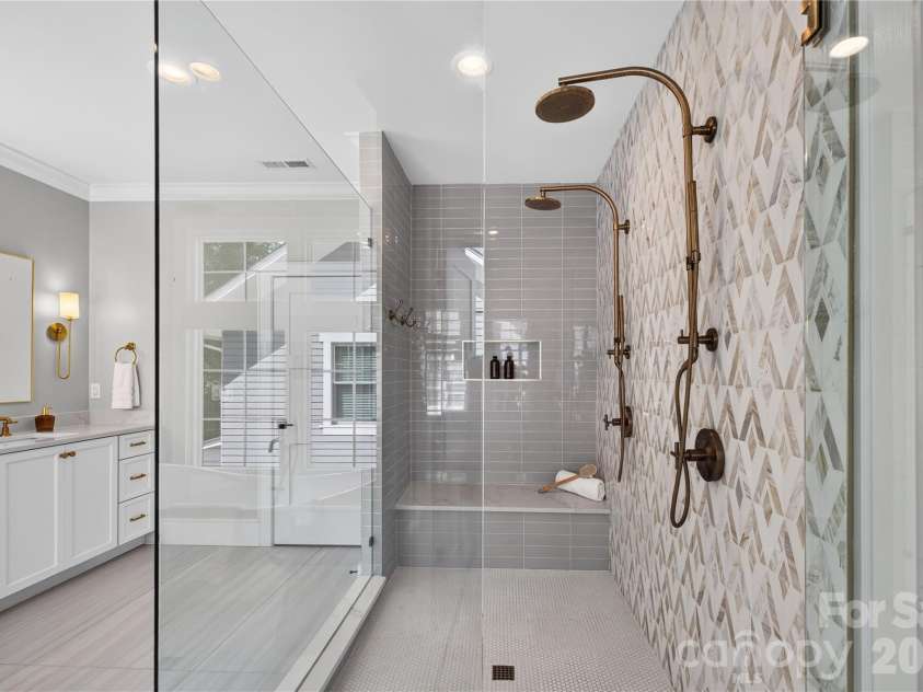 632 Ideal Way, Charlotte, NC 28203.  MLS# CAR4421596, YatesRealty ID 48725. 