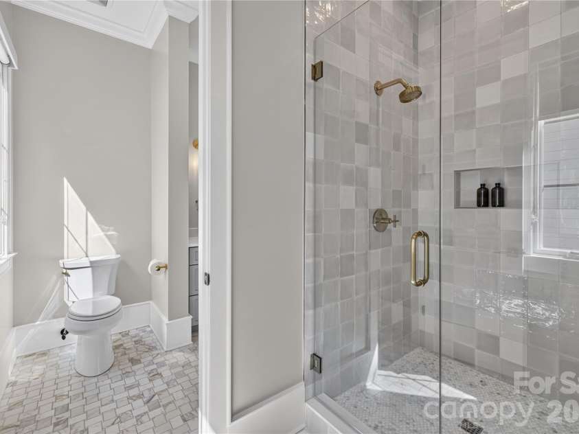 632 Ideal Way, Charlotte, NC 28203.  MLS# CAR4421596, YatesRealty ID 48725. 