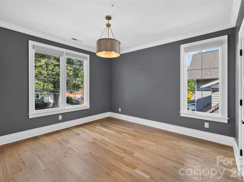 632 Ideal Way, Charlotte, NC 28203.  MLS# CAR4421596, YatesRealty ID 48725. 