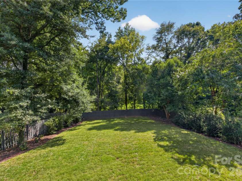 632 Ideal Way, Charlotte, NC 28203.  MLS# CAR4421596, YatesRealty ID 48725. 