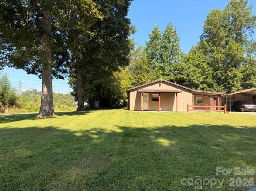 1846 Deer Park Road, Nebo, NC 28761.  MLS# CAR4421603, YatesRealty ID 48726. 