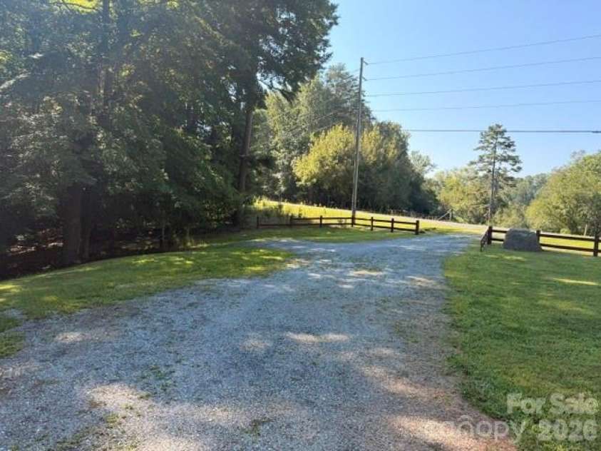 1846 Deer Park Road, Nebo, NC 28761.  MLS# CAR4421603, YatesRealty ID 48726. 