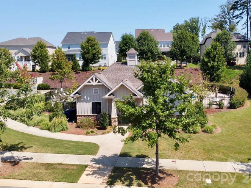8829 Bur Lane, Huntersville, NC 28078.  MLS# CAR4420179, YatesRealty ID 48727. 