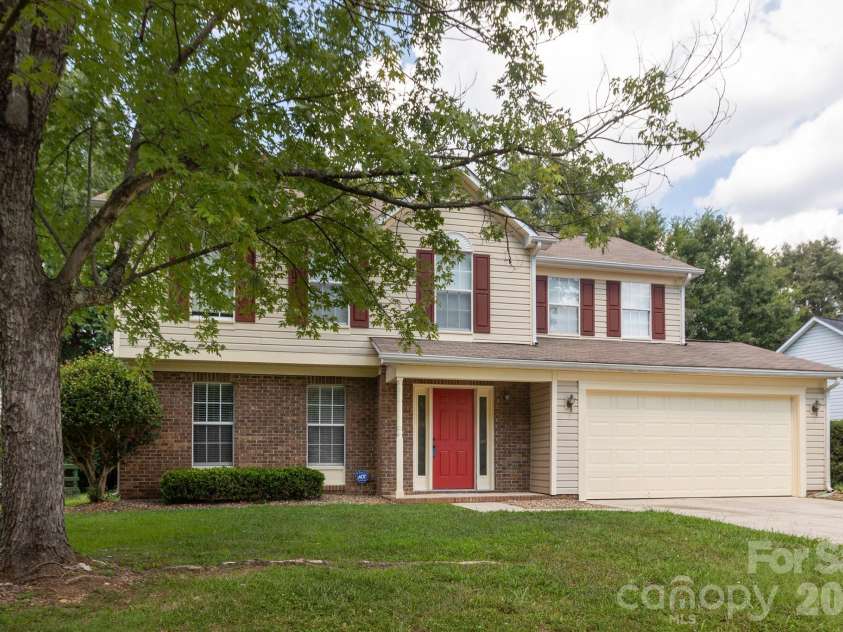 5401 Groveton Court, Charlotte, NC 28269.  MLS# CAR4419964, YatesRealty ID 48728. 