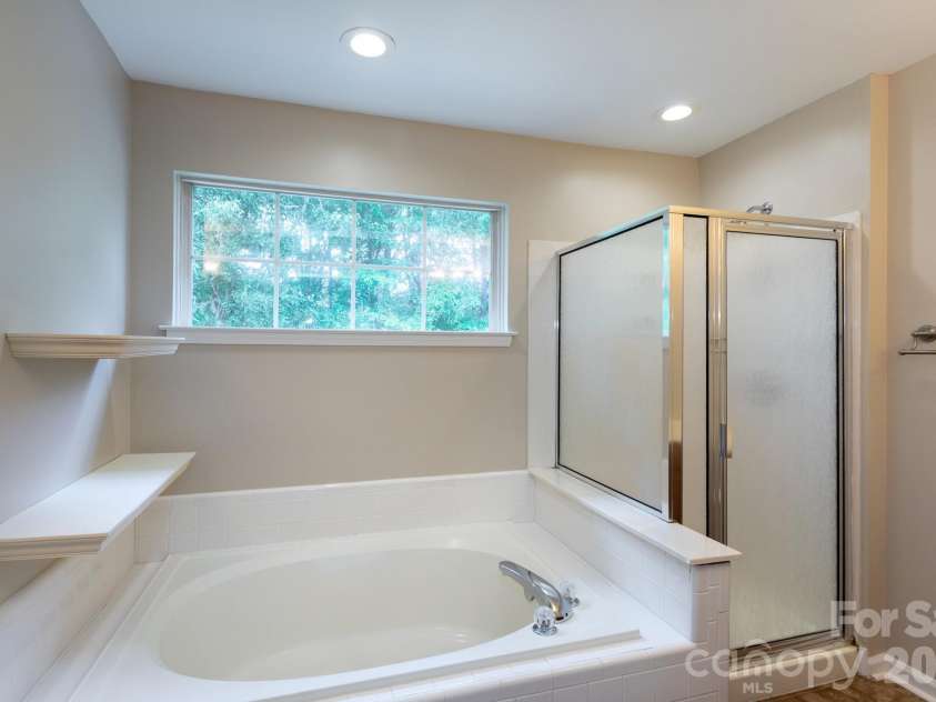 5401 Groveton Court, Charlotte, NC 28269.  MLS# CAR4419964, YatesRealty ID 48728. 