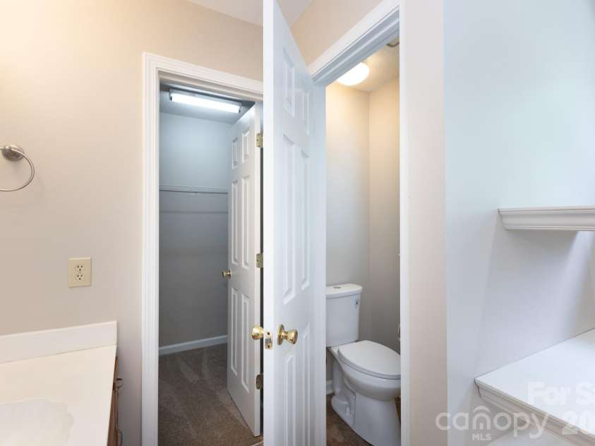 5401 Groveton Court, Charlotte, NC 28269.  MLS# CAR4419964, YatesRealty ID 48728. 