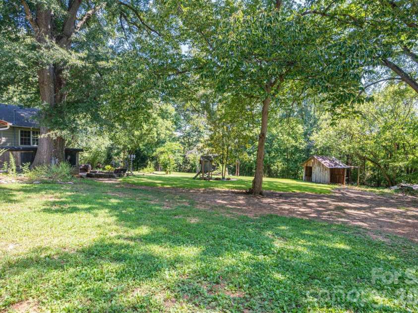 301 Belt Drive, Gastonia, NC 28056.  MLS# CAR4420059, YatesRealty ID 48729. 