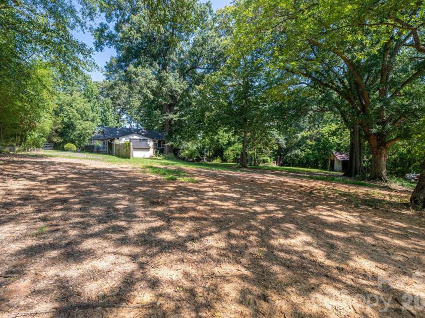 301 Belt Drive, Gastonia, NC 28056.  MLS# CAR4420059, YatesRealty ID 48729. 