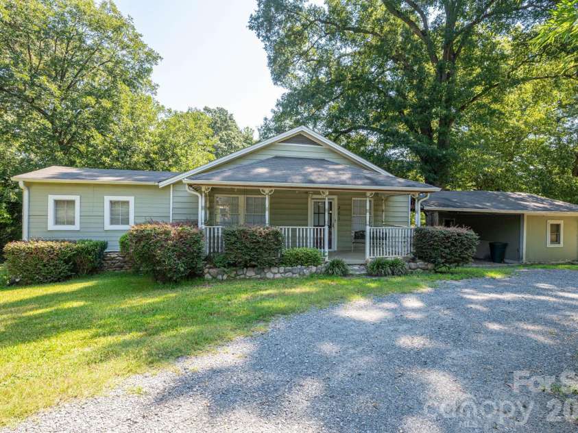 301 Belt Drive, Gastonia, NC 28056.  MLS# CAR4420059, YatesRealty ID 48729. 