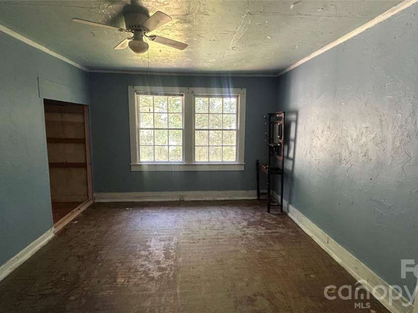 301 Belt Drive, Gastonia, NC 28056.  MLS# CAR4420059, YatesRealty ID 48729. 