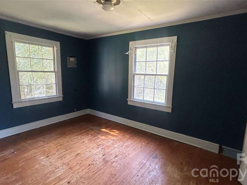 301 Belt Drive, Gastonia, NC 28056.  MLS# CAR4420059, YatesRealty ID 48729. 