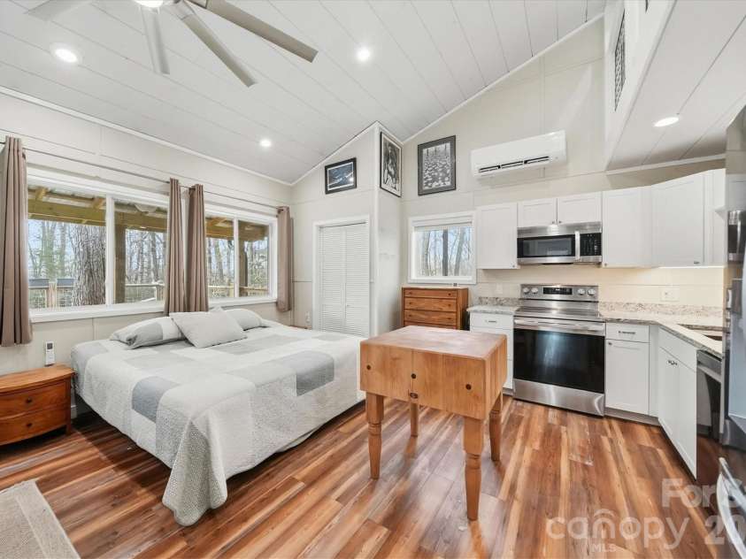 7039 Joe Bowman Avenue, Newland, NC 28657.  MLS# CAR4346324, YatesRealty ID 4873. 