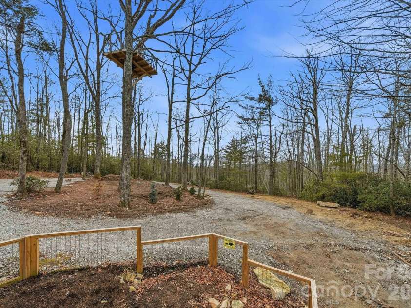 7039 Joe Bowman Avenue, Newland, NC 28657.  MLS# CAR4346324, YatesRealty ID 4873. 