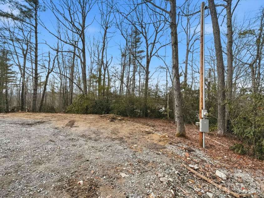 7039 Joe Bowman Avenue, Newland, NC 28657.  MLS# CAR4346324, YatesRealty ID 4873. 