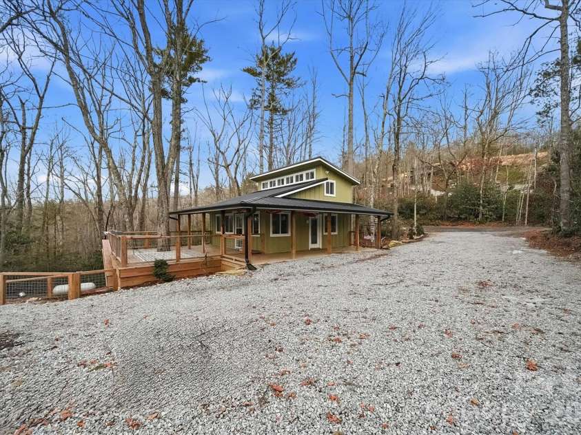 7039 Joe Bowman Avenue, Newland, NC 28657.  MLS# CAR4346324, YatesRealty ID 4873. 