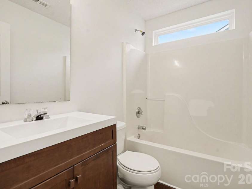 9411 Misty Arbor Way, Charlotte, NC 28269.  MLS# CAR4356046, YatesRealty ID 4873. 