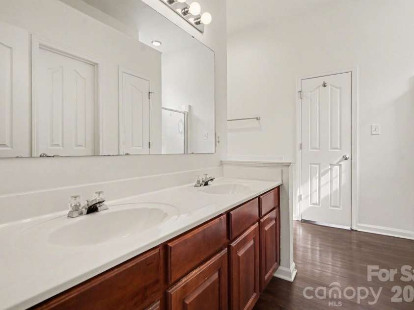 9411 Misty Arbor Way, Charlotte, NC 28269.  MLS# CAR4356046, YatesRealty ID 4873. 