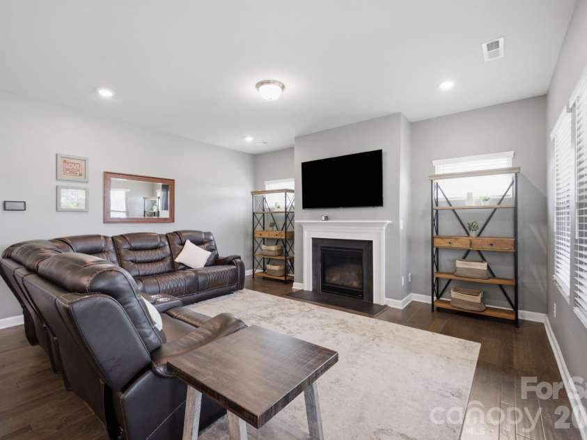 5281 Turtle Creek Drive, Denver, NC 28037.  MLS# CAR4415727, YatesRealty ID 48730. 