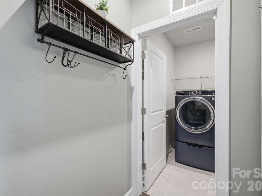 5281 Turtle Creek Drive, Denver, NC 28037.  MLS# CAR4415727, YatesRealty ID 48730. Laundry Room