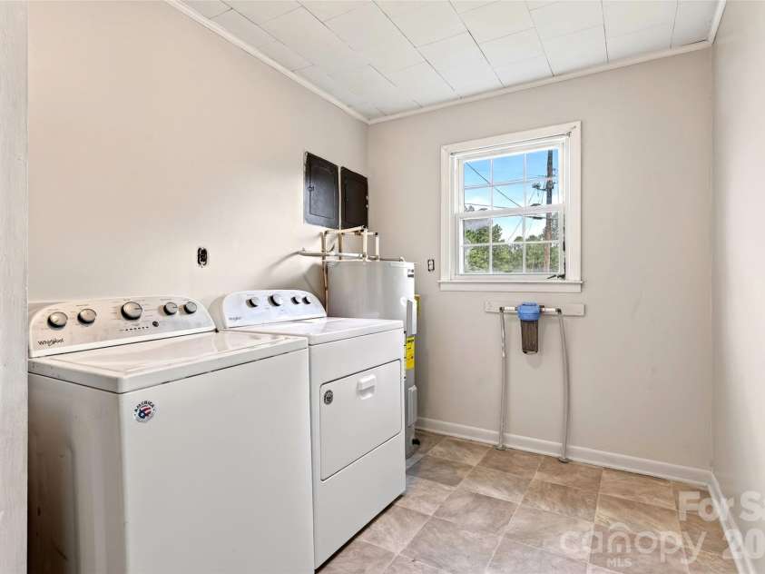 2406 Nix Creek Road, Marion, NC 28752.  MLS# CAR4421289, YatesRealty ID 48731. 