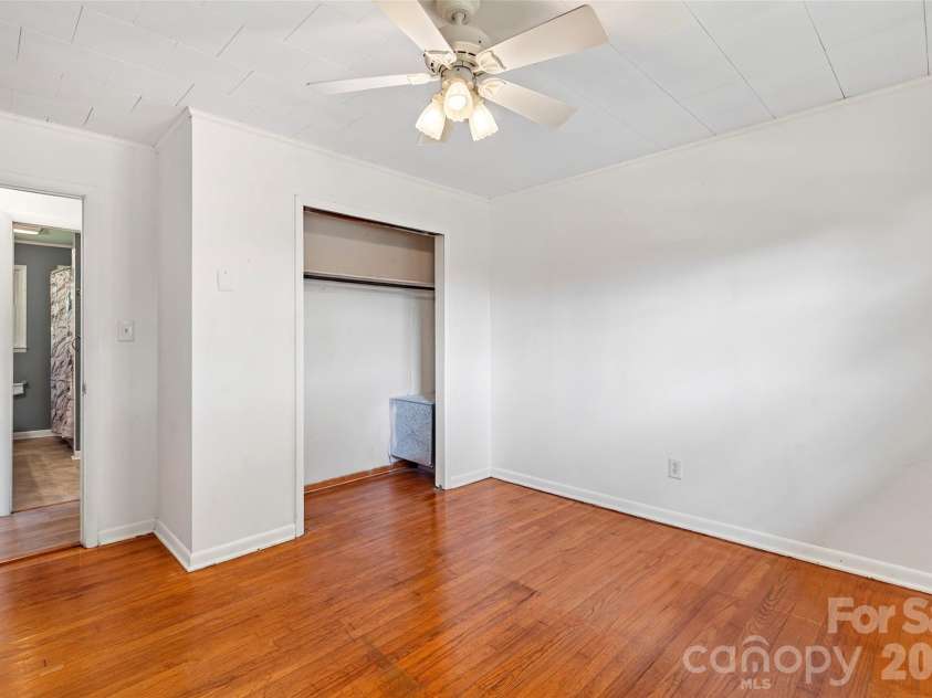 2406 Nix Creek Road, Marion, NC 28752.  MLS# CAR4421289, YatesRealty ID 48731. 