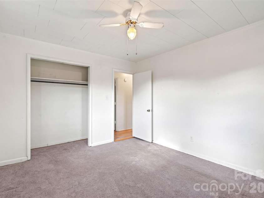 2406 Nix Creek Road, Marion, NC 28752.  MLS# CAR4421289, YatesRealty ID 48731. 