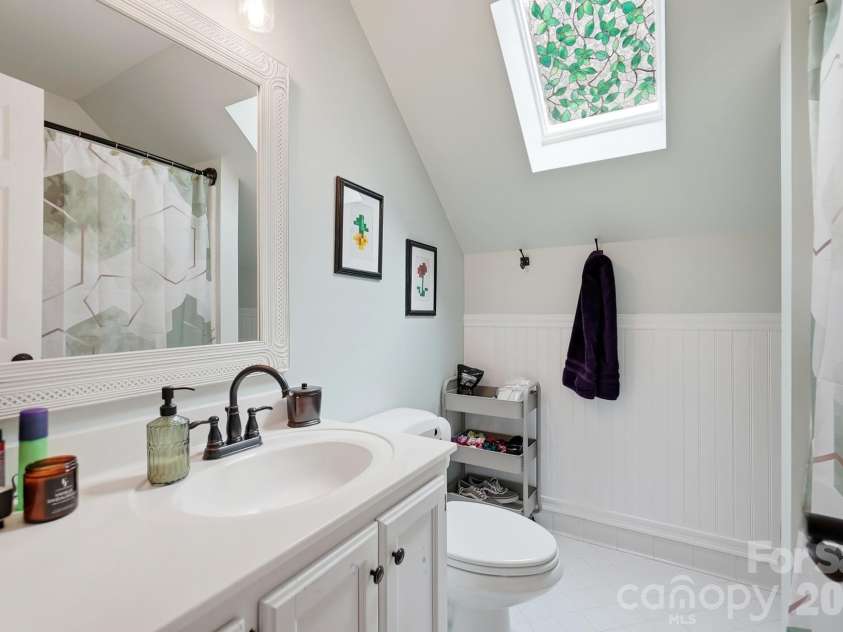 1006 Waterview Lane, Monroe, NC 28110.  MLS# CAR4416929, YatesRealty ID 48732. Bathroom attached to the 4th bedroom.