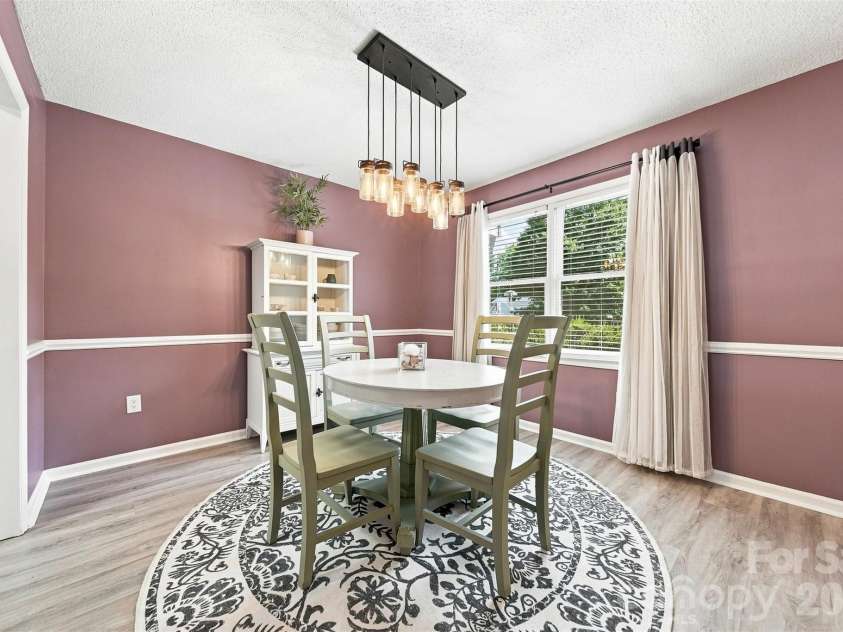 921 21st Avenue, Hickory, NC 28601.  MLS# CAR4421628, YatesRealty ID 48733. 