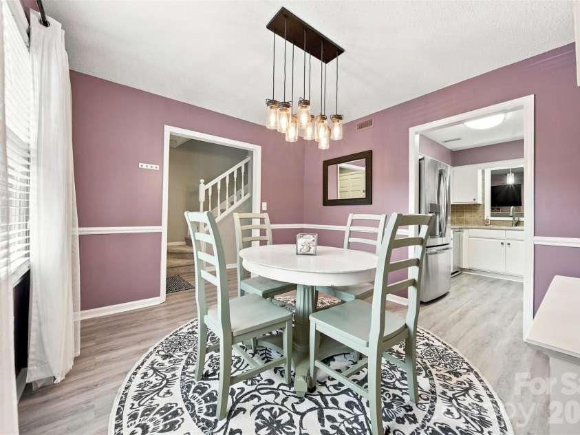 921 21st Avenue, Hickory, NC 28601.  MLS# CAR4421628, YatesRealty ID 48733. 