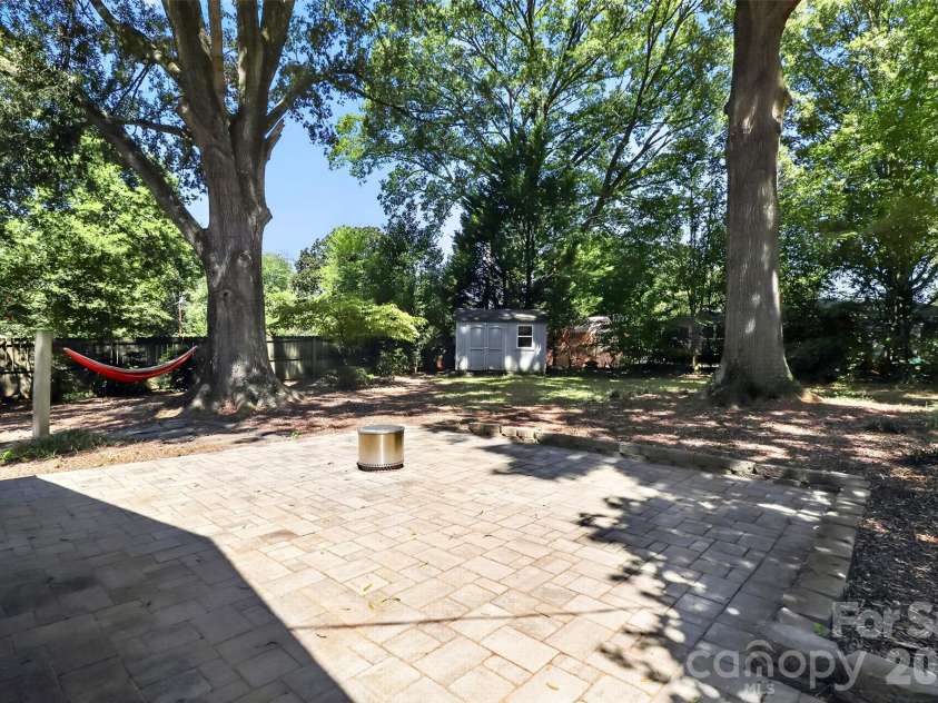 831 Faircrest Drive, Charlotte, NC 28210.  MLS# CAR4421440, YatesRealty ID 48734. 