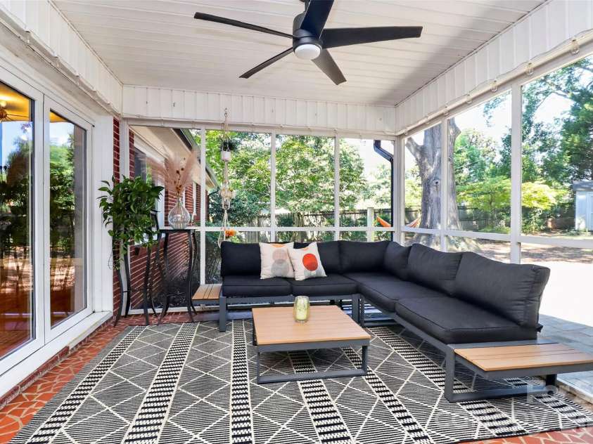 831 Faircrest Drive, Charlotte, NC 28210.  MLS# CAR4421440, YatesRealty ID 48734. 