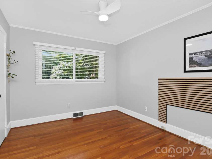 831 Faircrest Drive, Charlotte, NC 28210.  MLS# CAR4421440, YatesRealty ID 48734. 