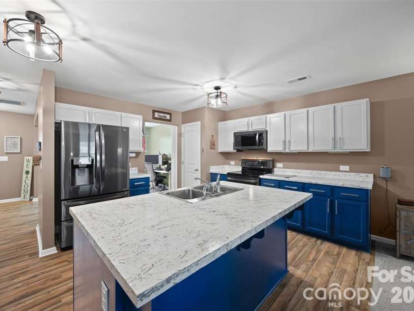 903 Von Buren Boulevard, Rock Hill, SC 29730.  MLS# CAR4421559, YatesRealty ID 48735. 
