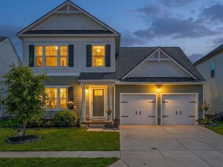 903 Von Buren Boulevard, Rock Hill, SC 29730.  MLS# CAR4421559, YatesRealty ID 48735. 