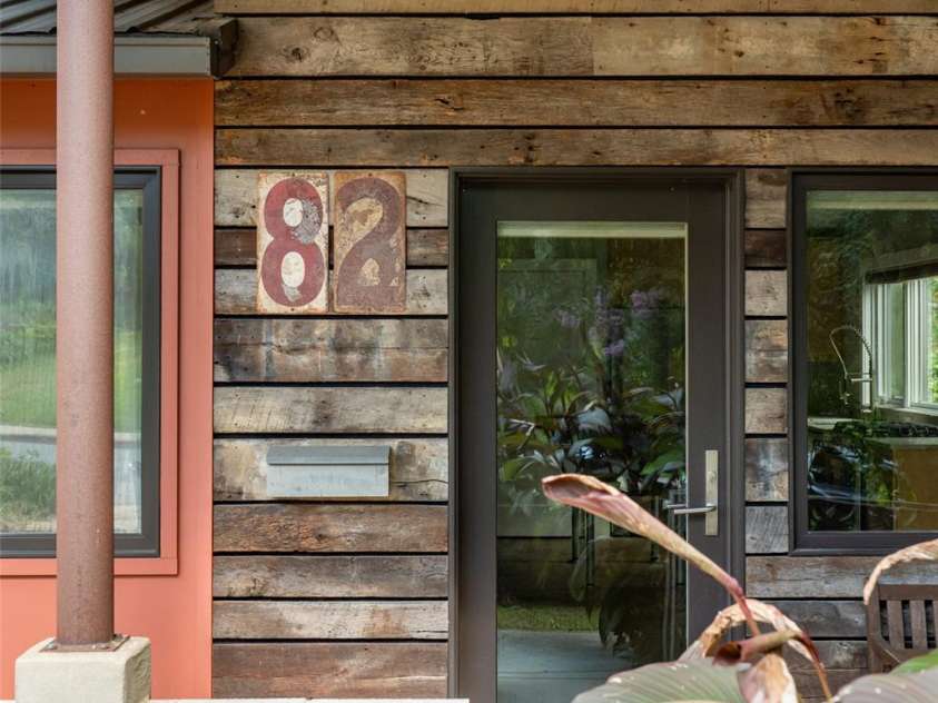 82 Mount Clare Avenue, Asheville, NC 28801.  MLS# CAR4421448, YatesRealty ID 48736. 