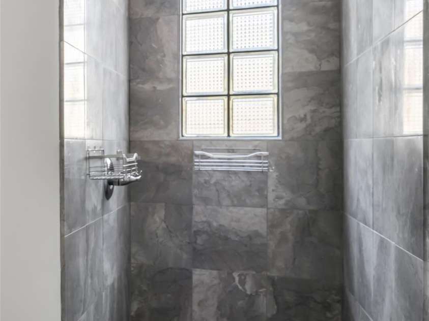 82 Mount Clare Avenue, Asheville, NC 28801.  MLS# CAR4421448, YatesRealty ID 48736. 