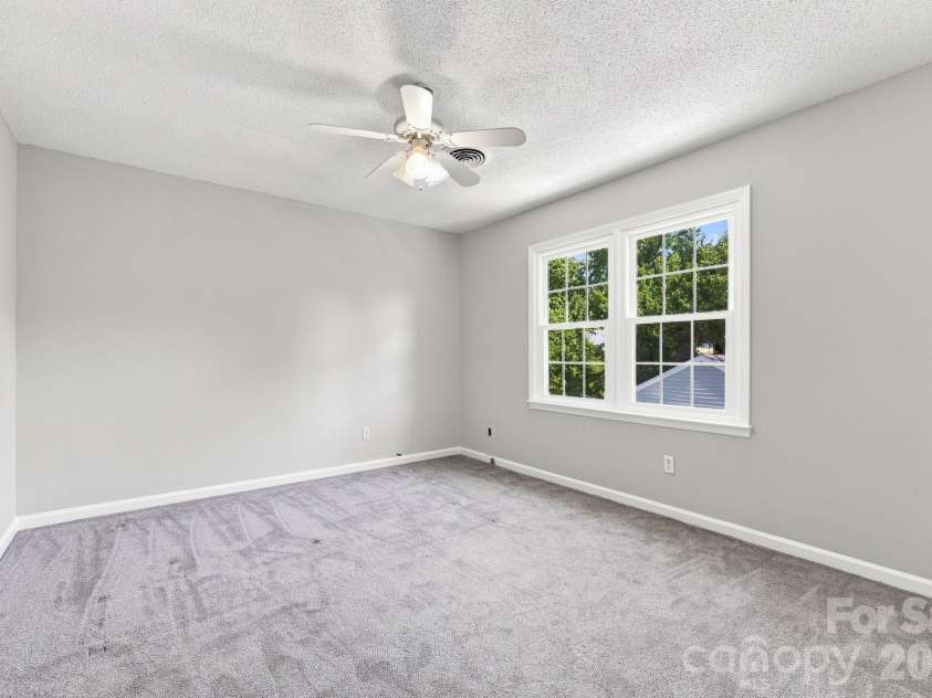 105 Peach Orchard Drive, Greensboro, NC 27455.  MLS# CAR4421350, YatesRealty ID 48737. SECONDARY BATHROOM 3