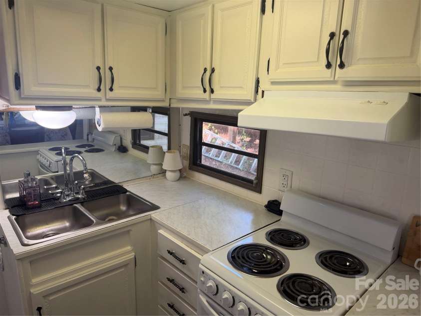131 Pier Avenue, New London, NC 28127.  MLS# CAR4421508, YatesRealty ID 48738. Kitchen View