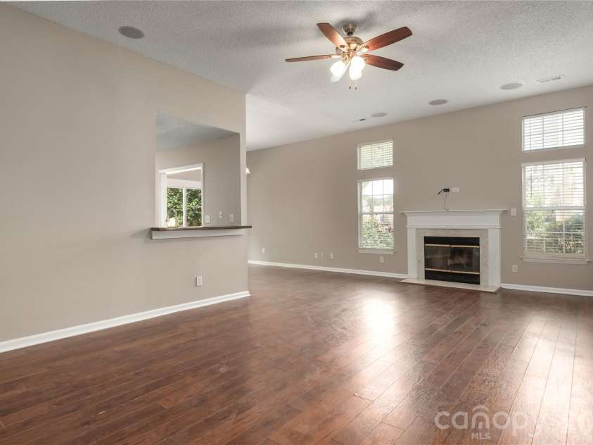 10333 Danesway Lane, Cornelius, NC 28031.  MLS# CAR4420138, YatesRealty ID 48739. 